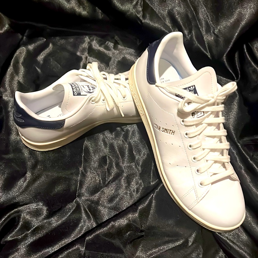 Adidas, Stan Smith. Lightly worn